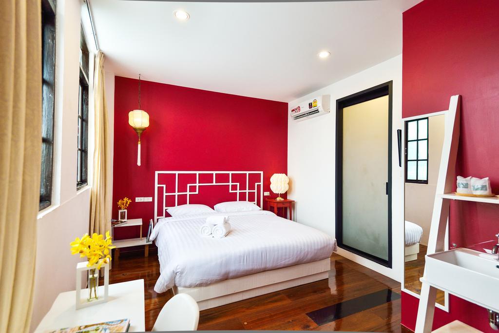 The Rommanee Classic Guesthouse Phuket Room photo