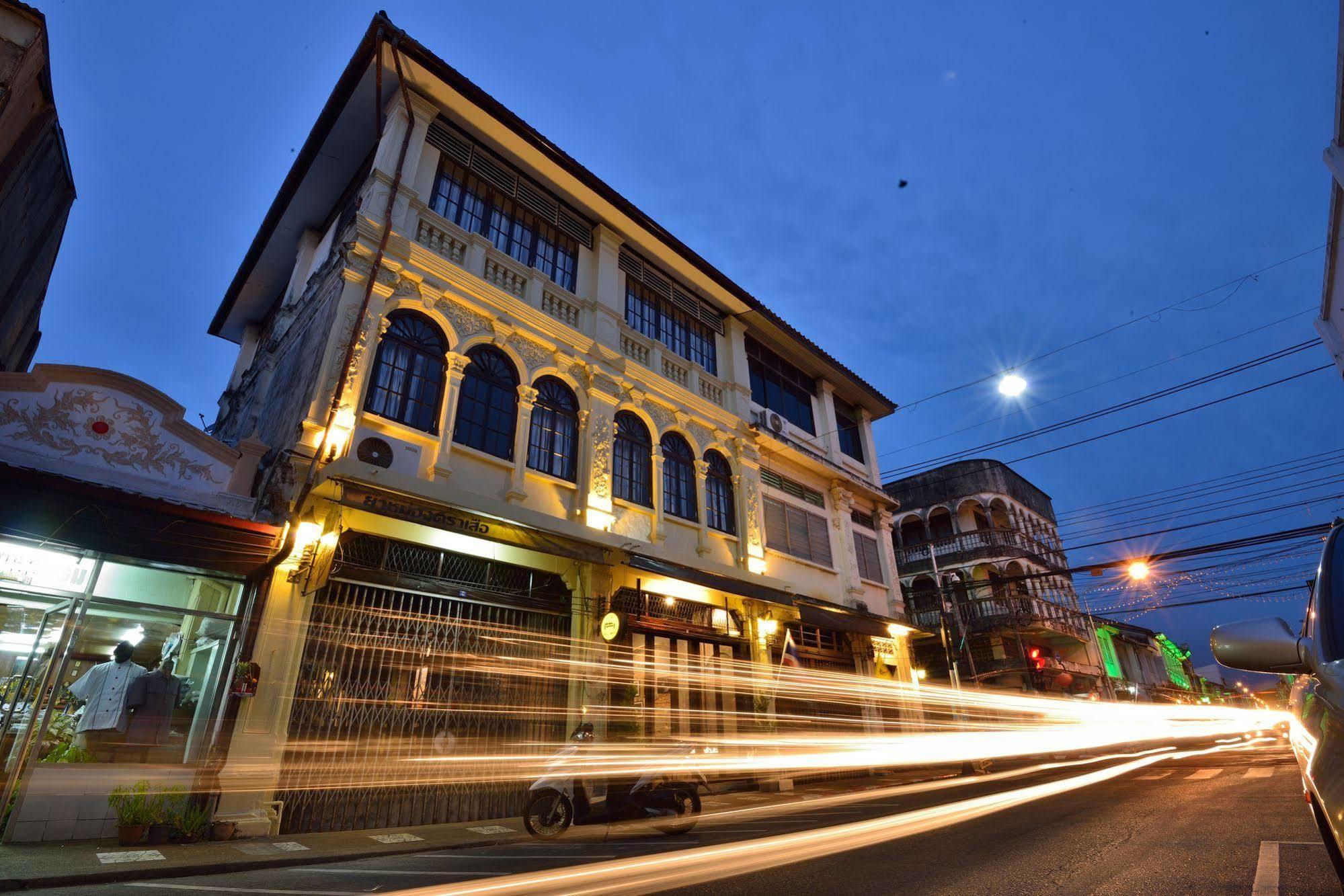 The Rommanee Classic Guesthouse Phuket Exterior photo