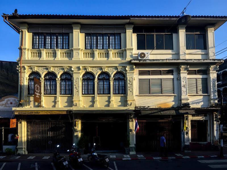 The Rommanee Classic Guesthouse Phuket Exterior photo