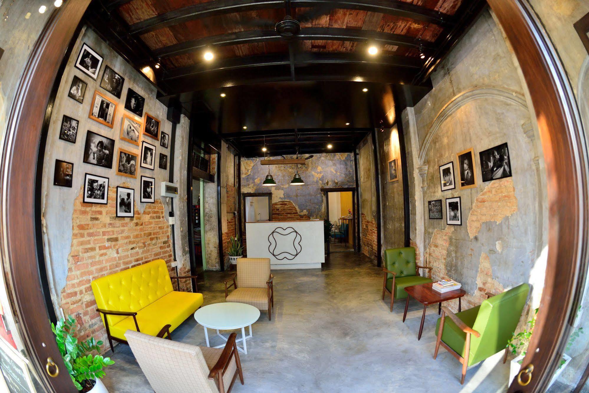 The Rommanee Classic Guesthouse Phuket Exterior photo