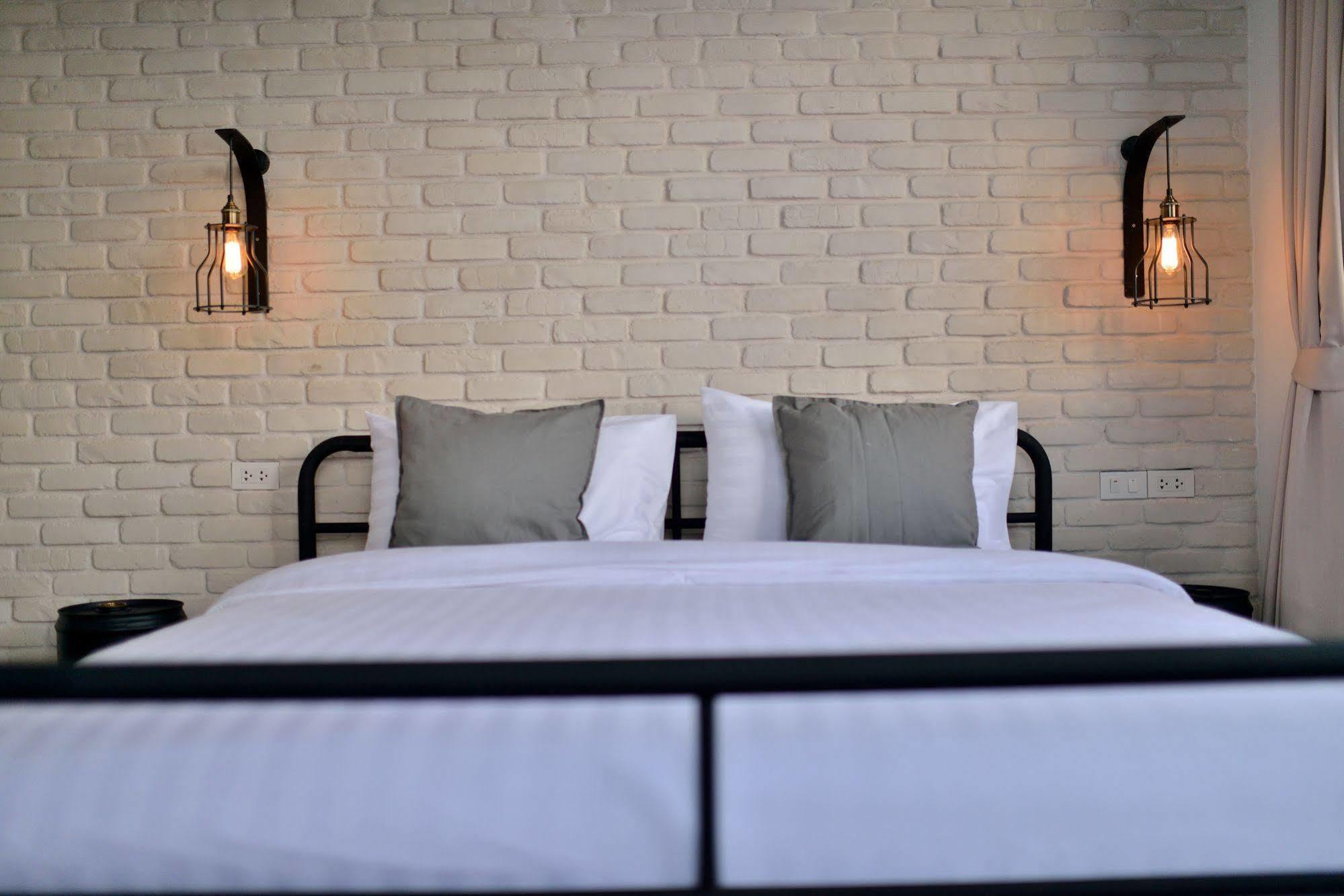 The Rommanee Classic Guesthouse Phuket Exterior photo