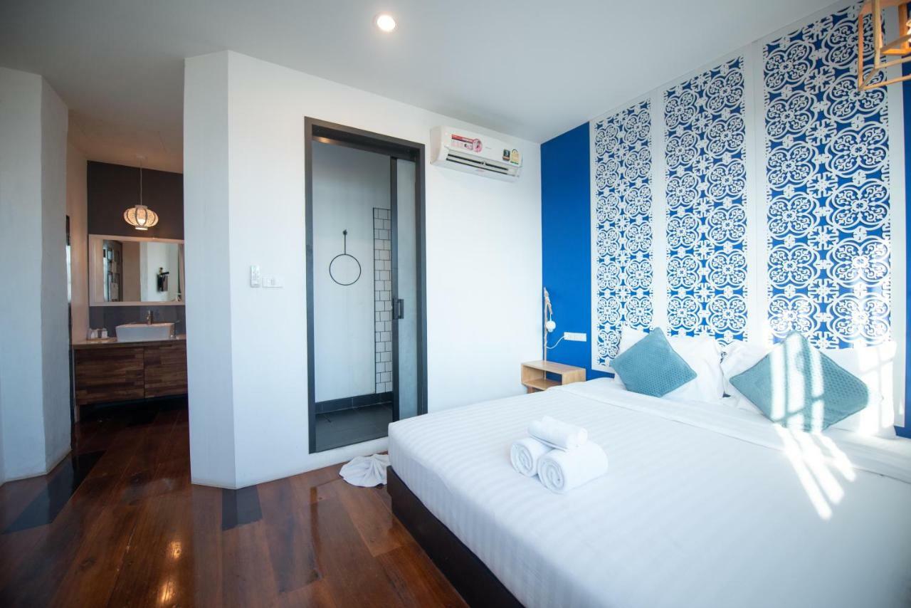 The Rommanee Classic Guesthouse Phuket Exterior photo